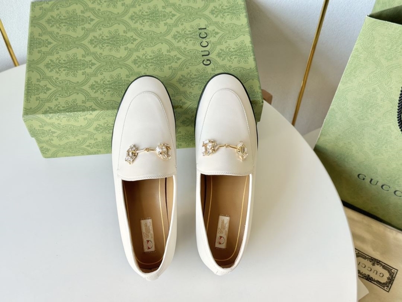 Gucci Flat Shoes